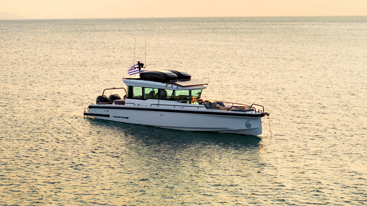 Axopar 37 XC - Crystal Sea Yachting